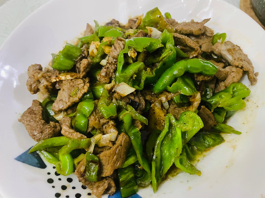 家常小炒牛肉（嫩滑爆赞）