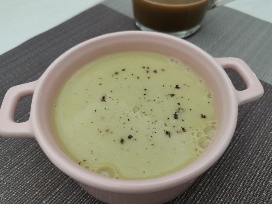 鸡汁西兰花土豆浓汤