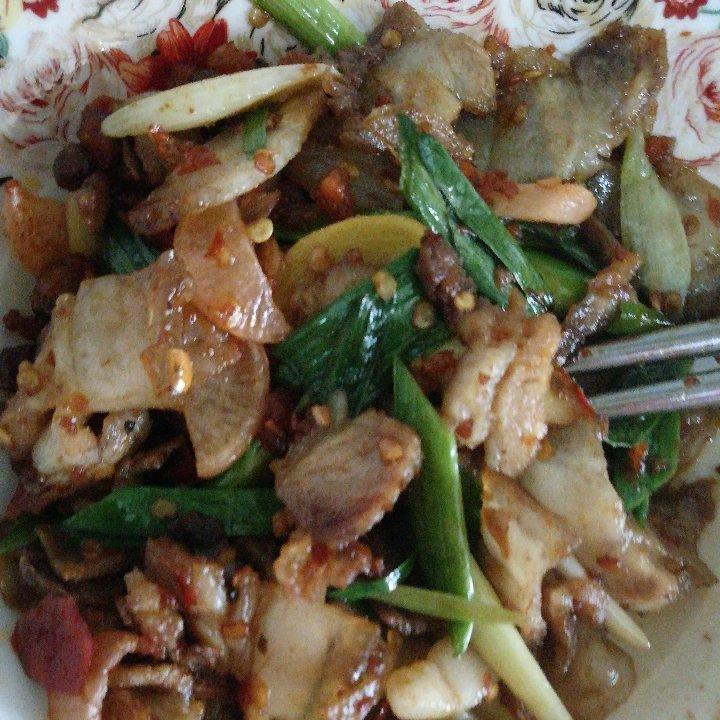 年夜饭必做-蒜苗回锅肉