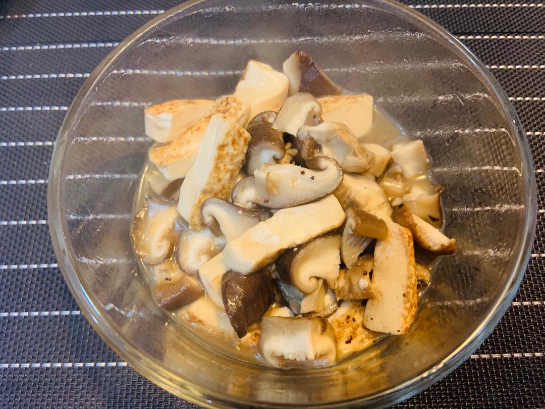 蘑菇炒豆腐