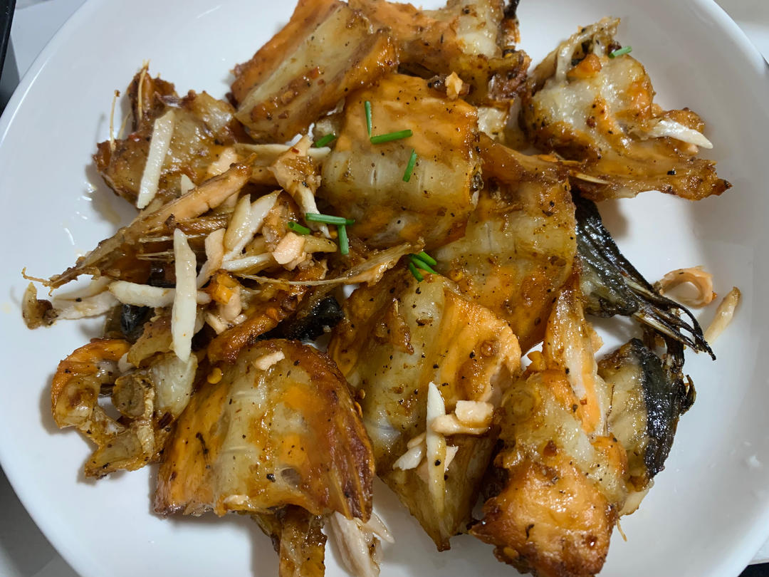 空气炸锅三文鱼骨，太香了！！！