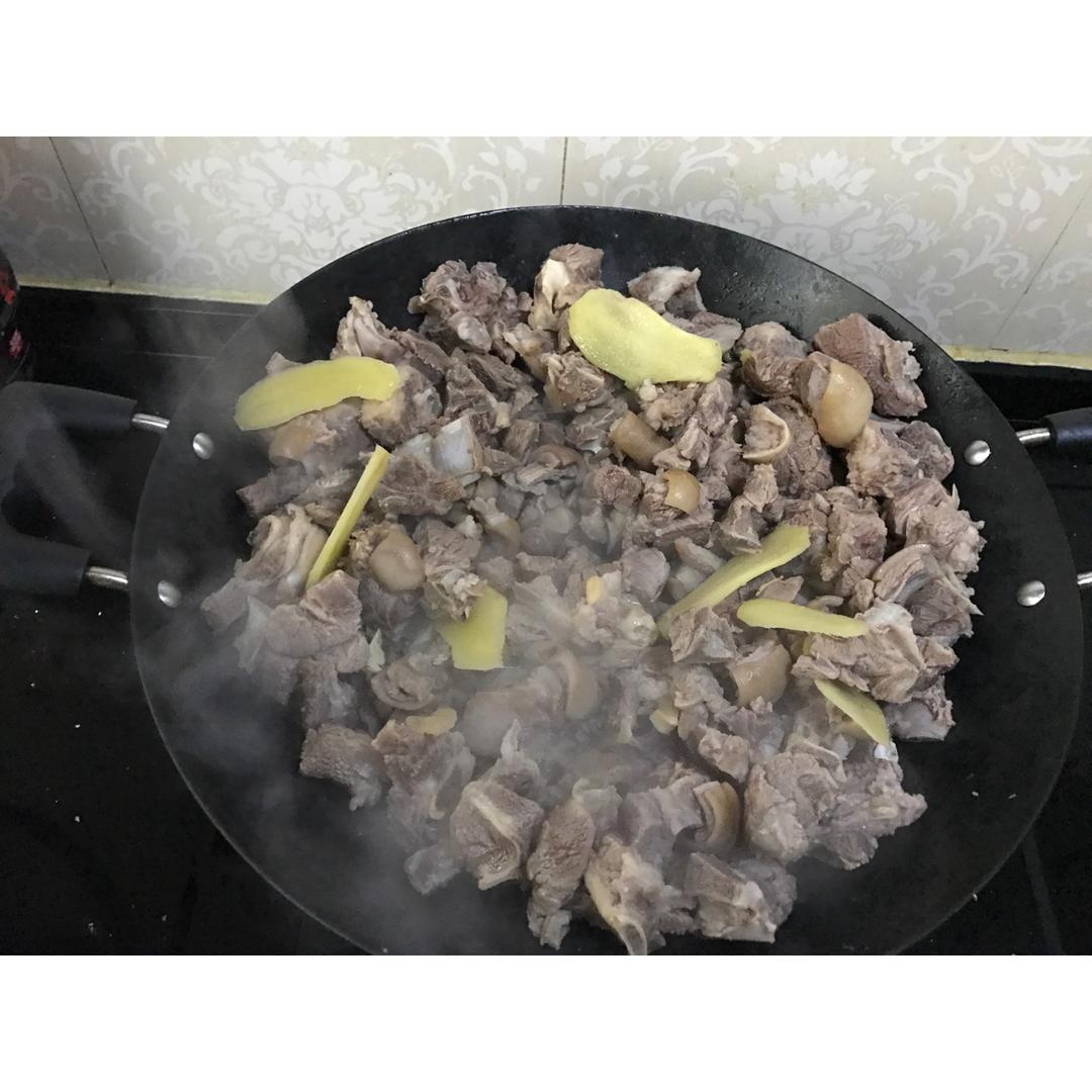 清炖羊肉汤