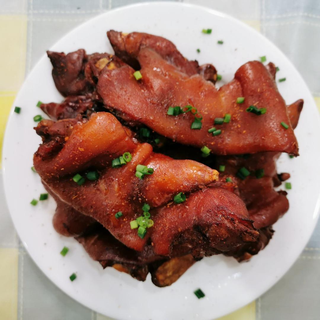 香酥烤猪蹄