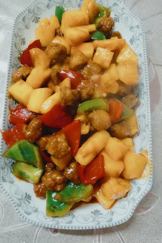 菠萝咕咾肉，咬一口不老的灵魂