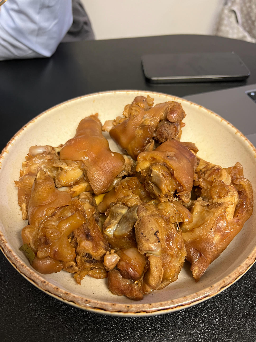 美味的家常菜：红烧猪蹄