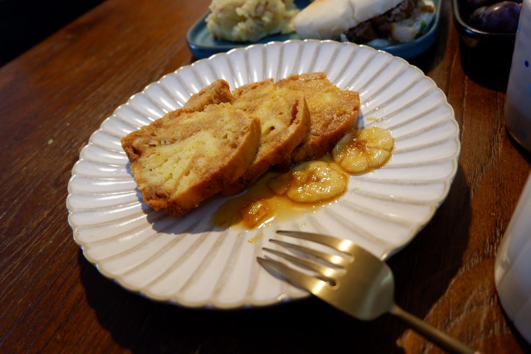 焦烤香蕉磅蛋糕