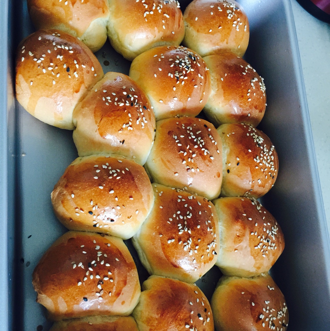 大人小孩都爱不释口的【蜂蜜牛奶小餐包】