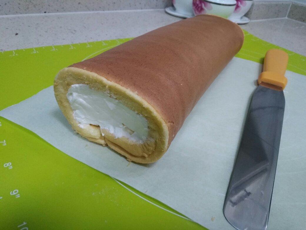 《Tinrry下午茶》教你做基础原味蛋糕卷