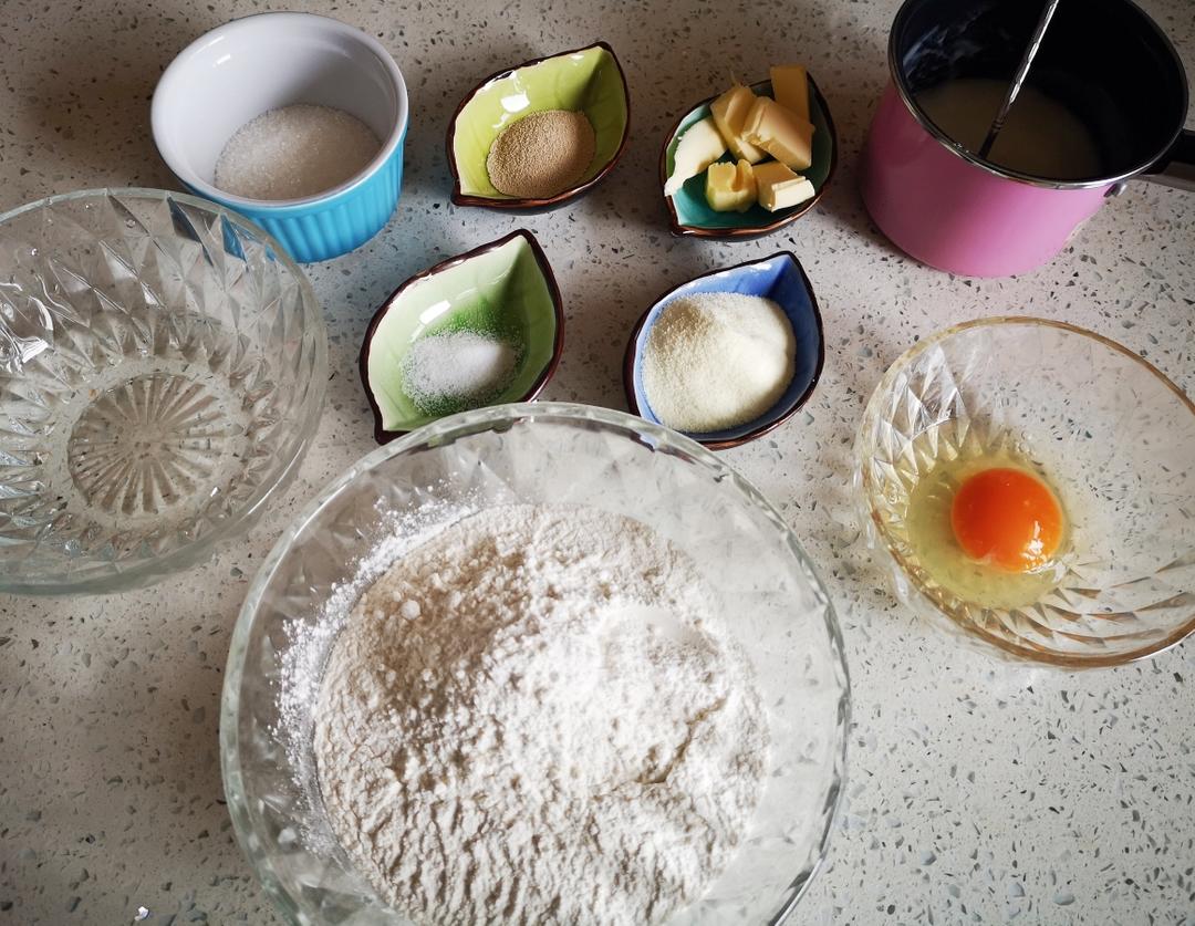 纯奶手撕吐司的做法 步骤1