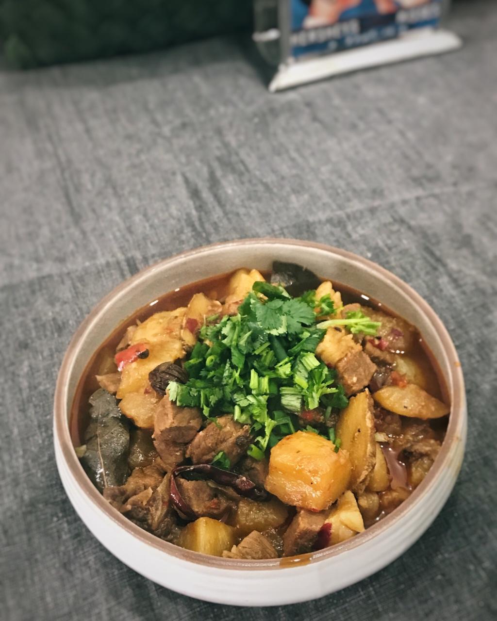 川味萝卜烧牛肉