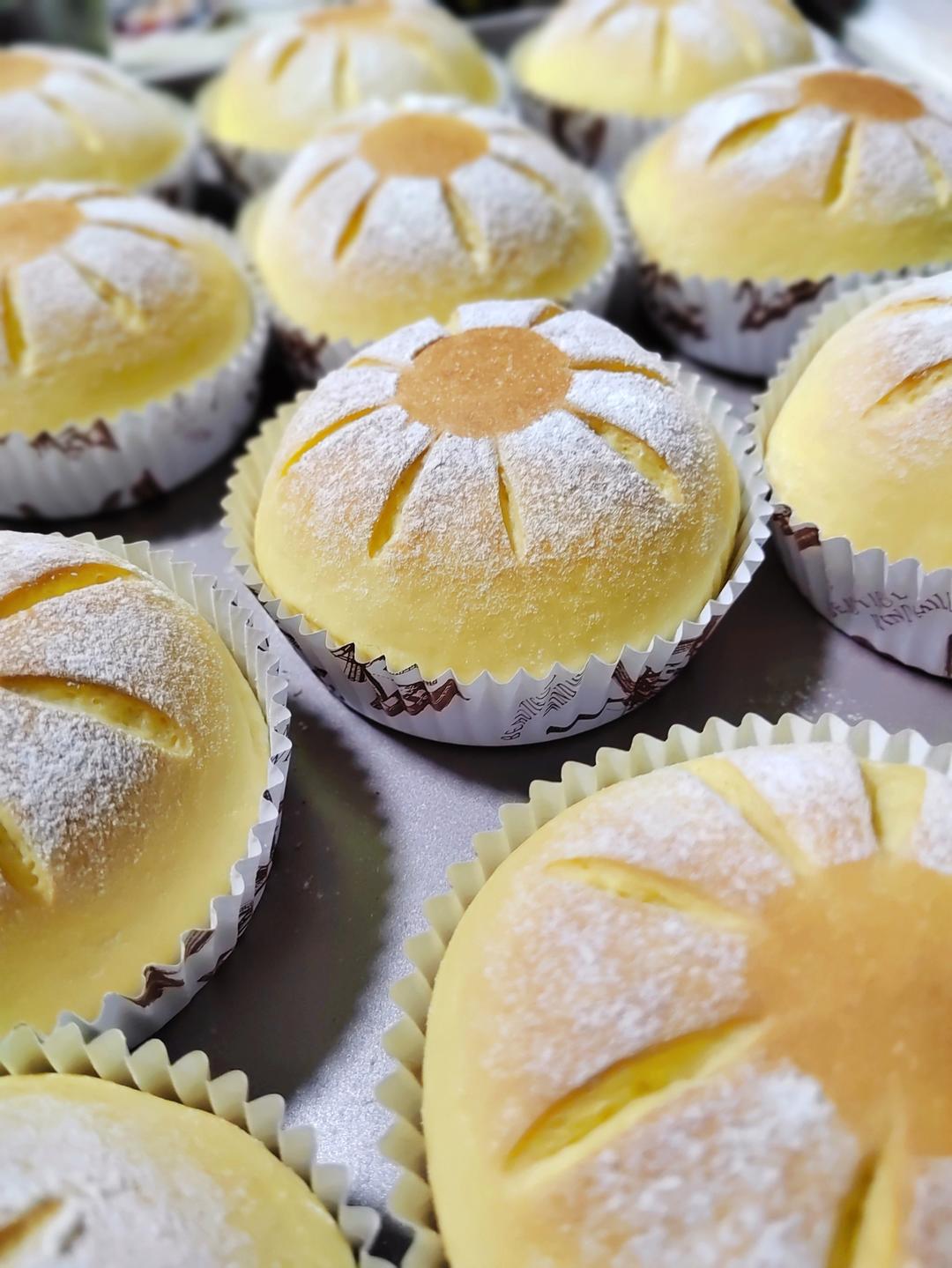 🌼全麦｜南瓜｜麻薯乳酪花朵软欧面包｜软糯拉丝