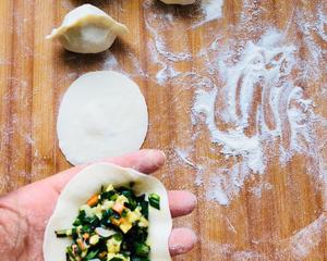 鲜美韭菜蛤蜊肉饺子的做法 步骤3