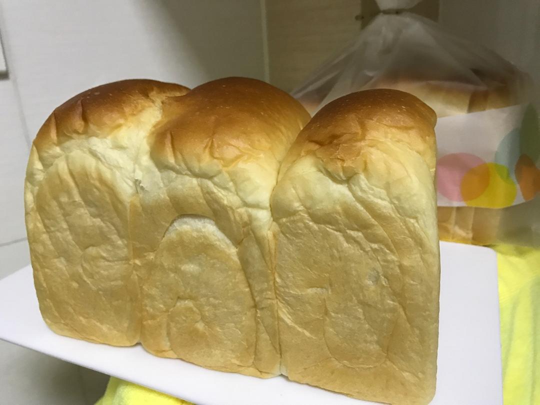 妃娟经典——100%冷藏中种醇奶吐司