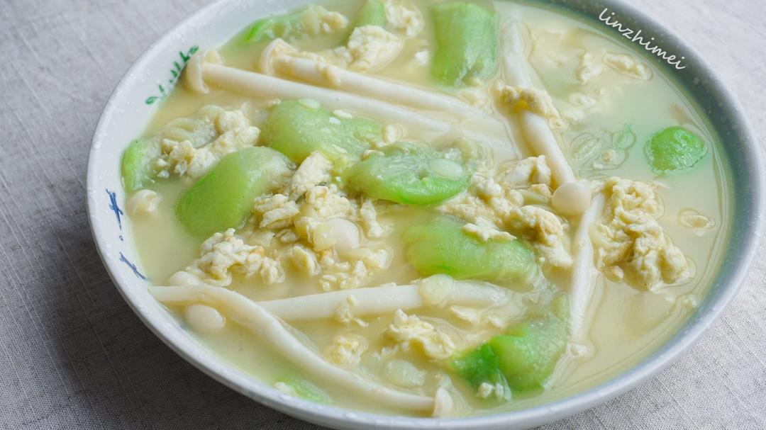 丝瓜鸡蛋烩白玉菇
