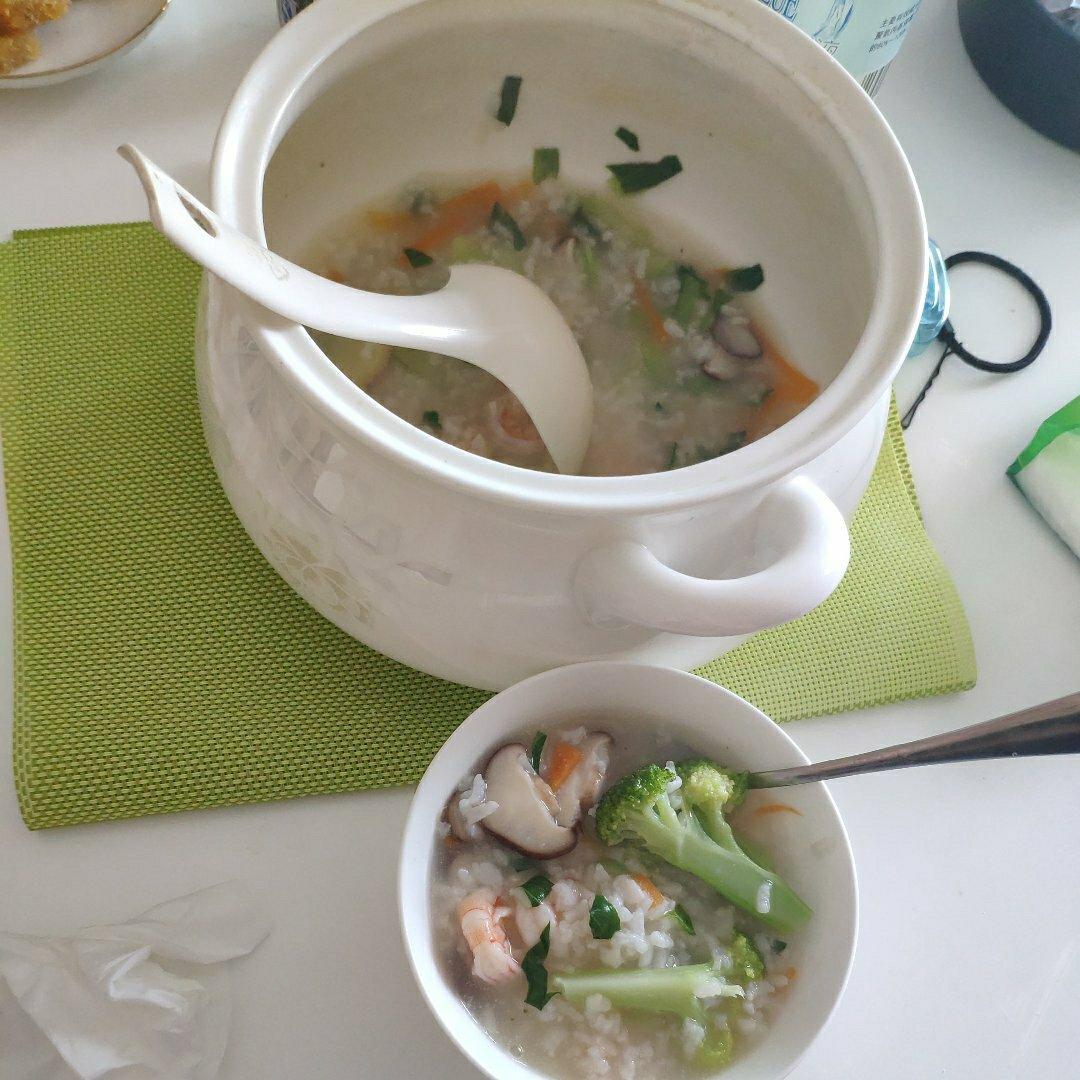 蔬菜虾仁粥
