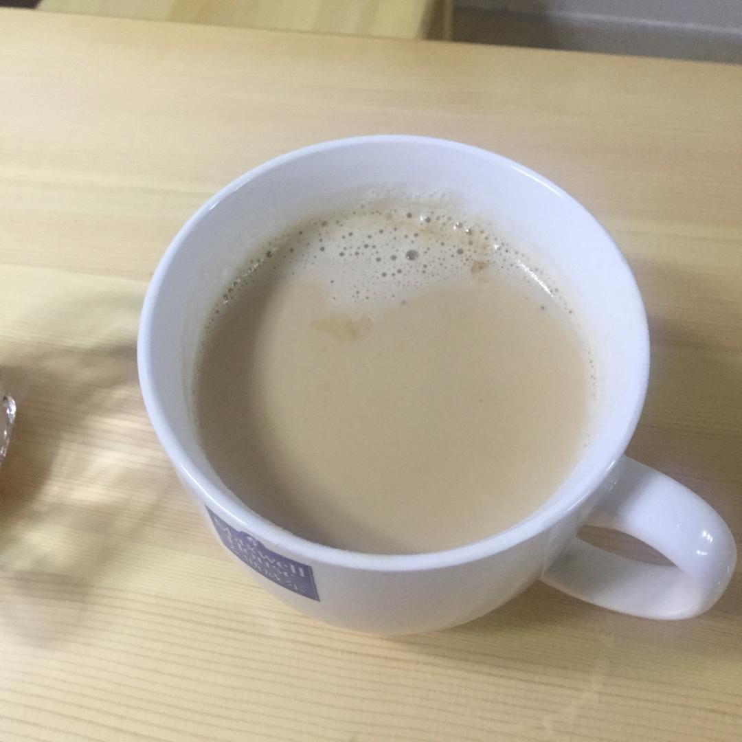 浓浓的锅煮奶茶