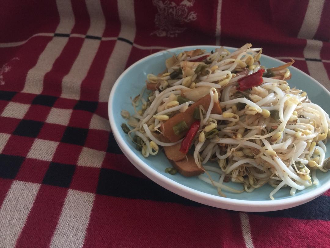 绿豆芽炒肉