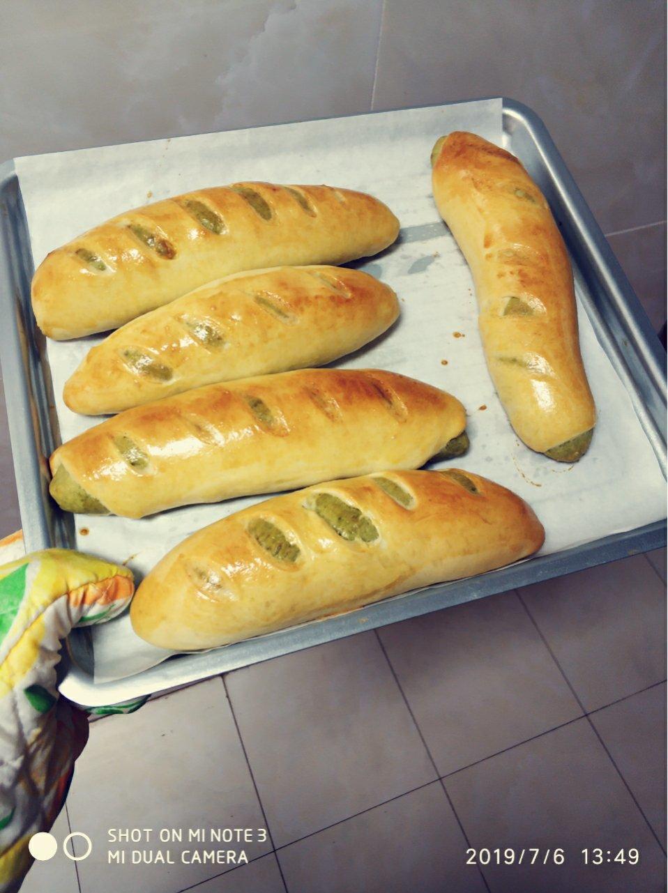 抹茶双色豆渣面包