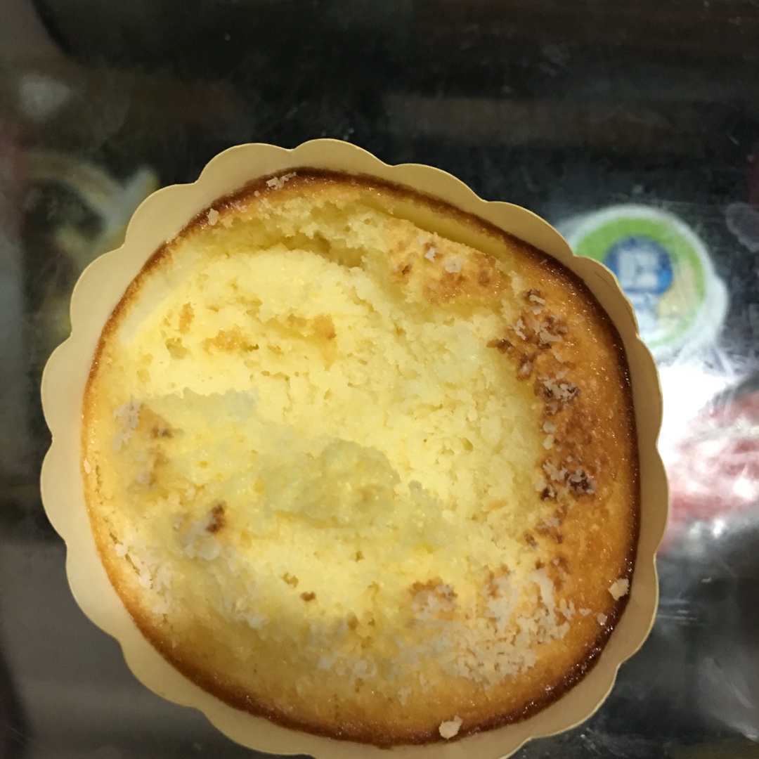 不会回缩的纸杯蛋糕