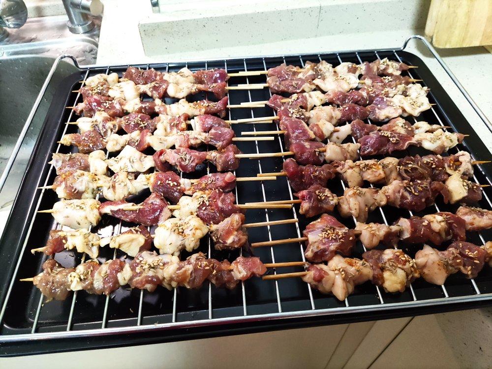 羊肉串用家里烤箱烤出明火烧烤的味道！
