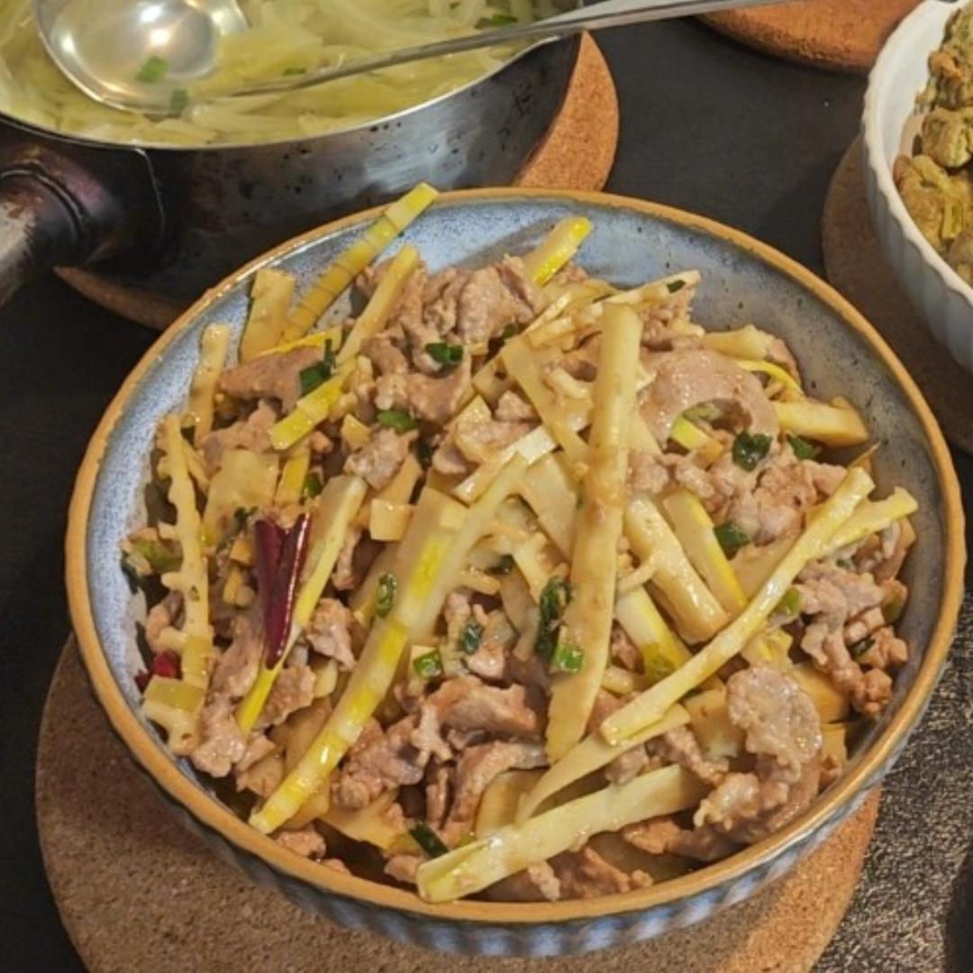 春笋炒肉（附这道菜的最佳打开方式）