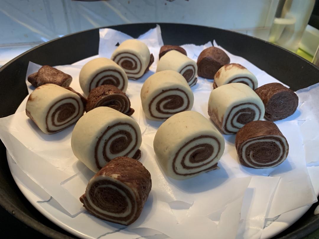 双色馒头（巧克力味）