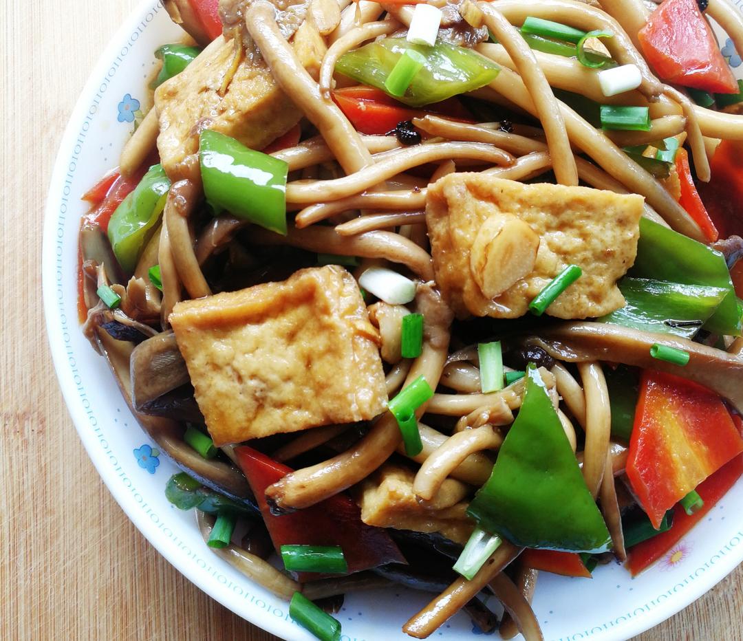 茶树菇烧豆腐