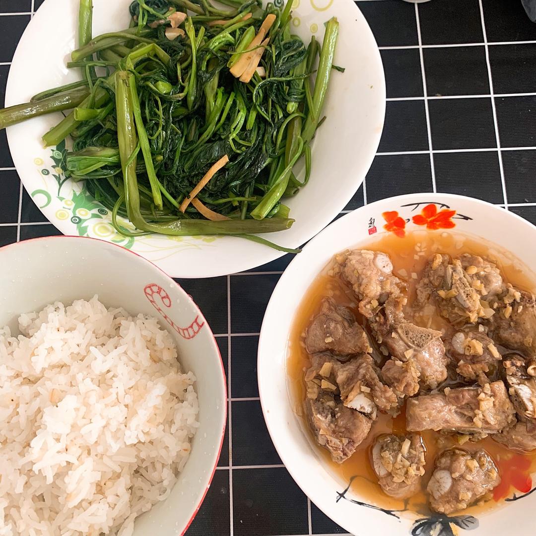 蒜香蒸排骨（骨头都咬碎🙈）