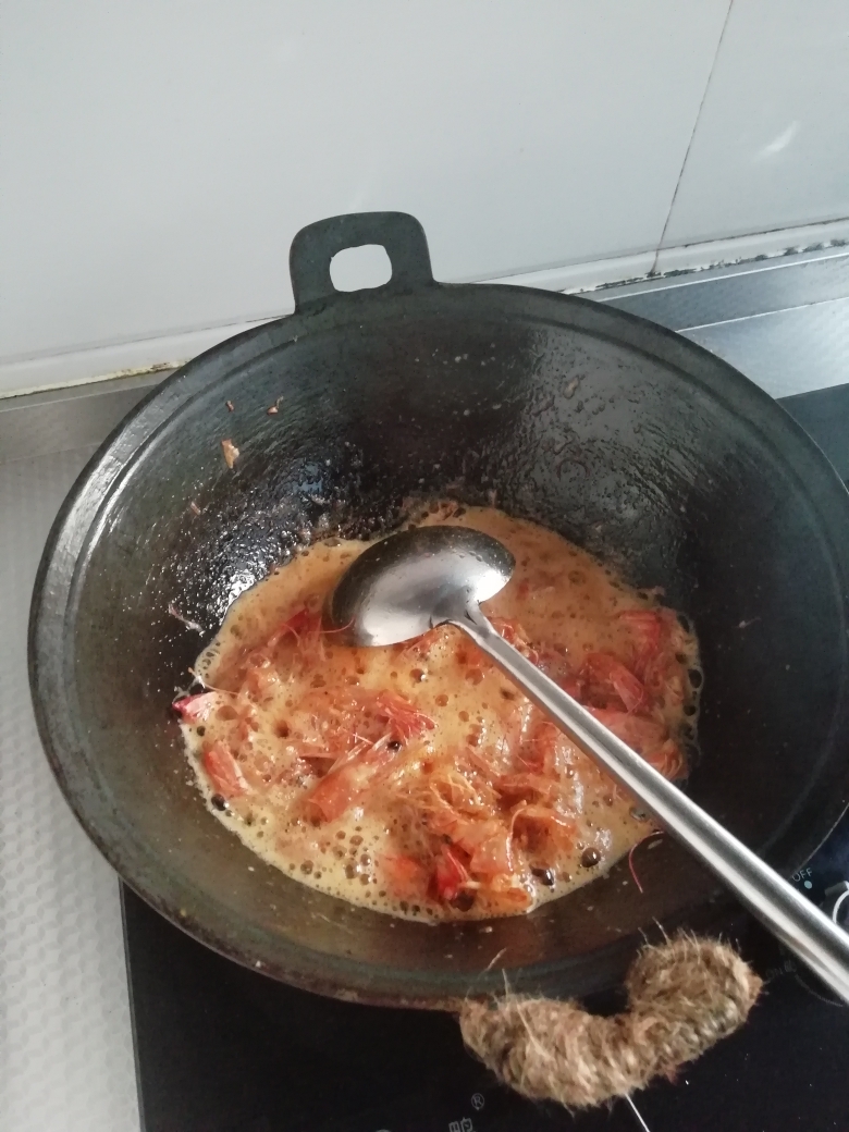 南瓜炖大虾的做法 步骤1