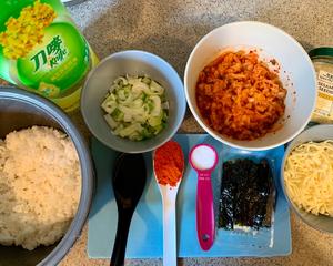 【姜食堂2/姜餐厅2】泡菜饭开出了P.O 김치밥이 피오씁니다的做法 步骤1
