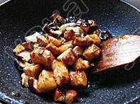 普洱香菇烧肉的做法 步骤5