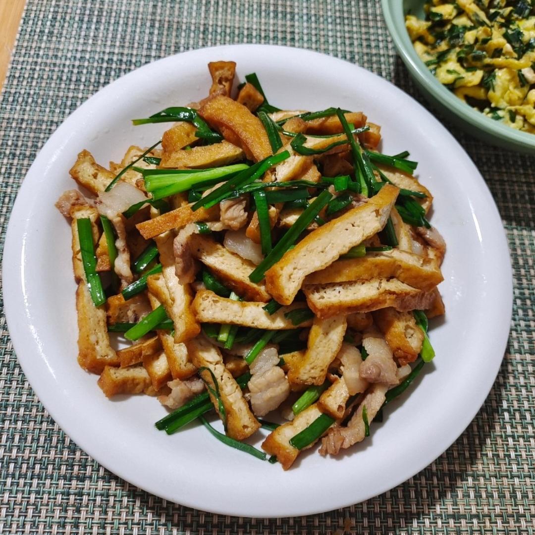 豆腐炒韭菜