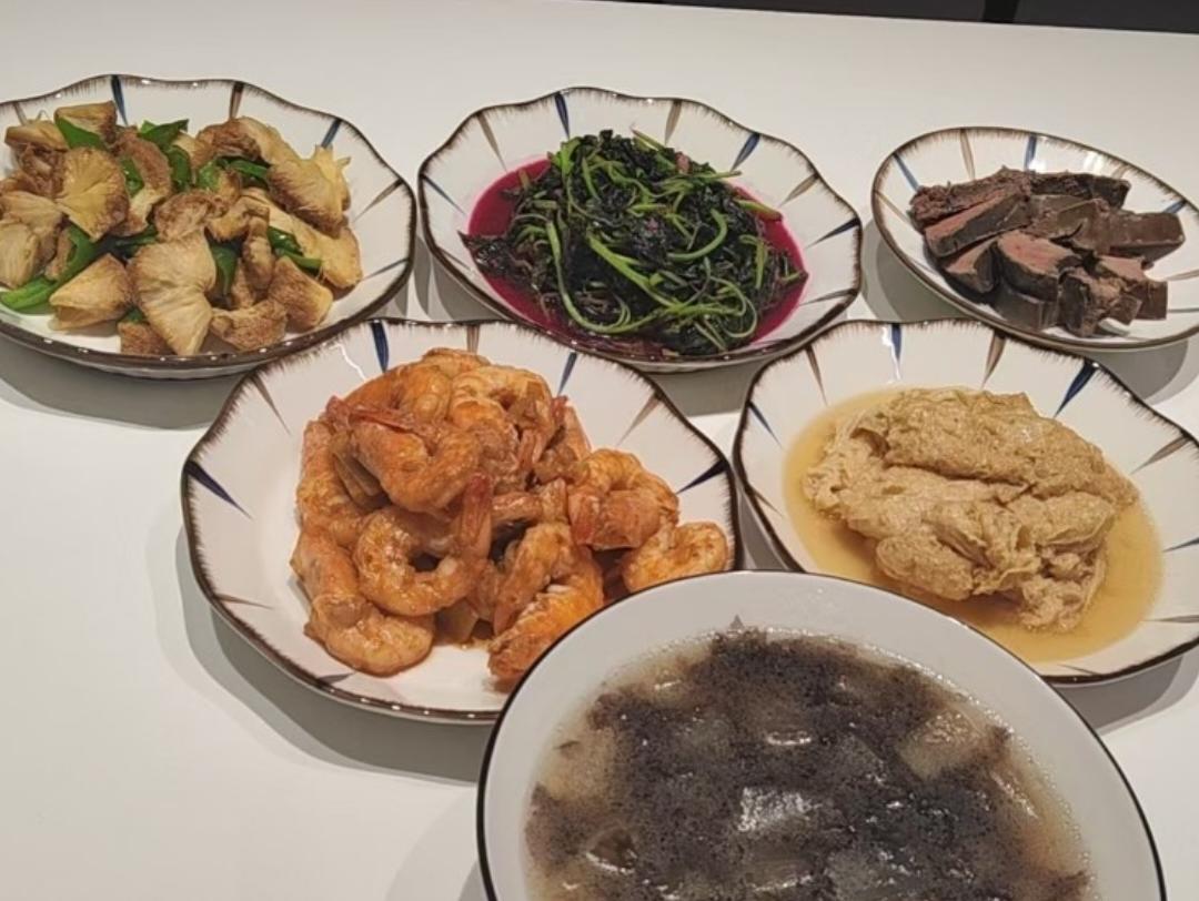 家庭聚餐