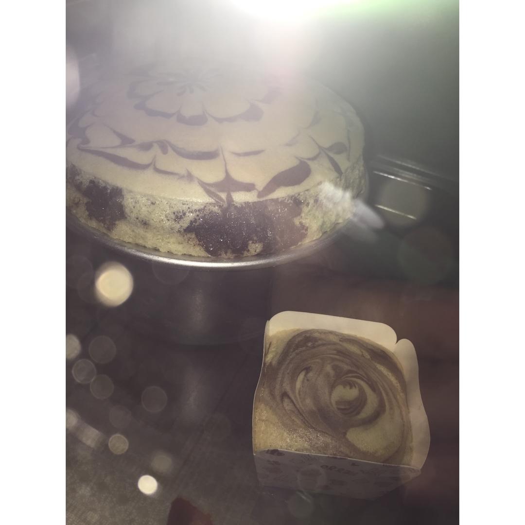 双色拉花戚风蛋糕