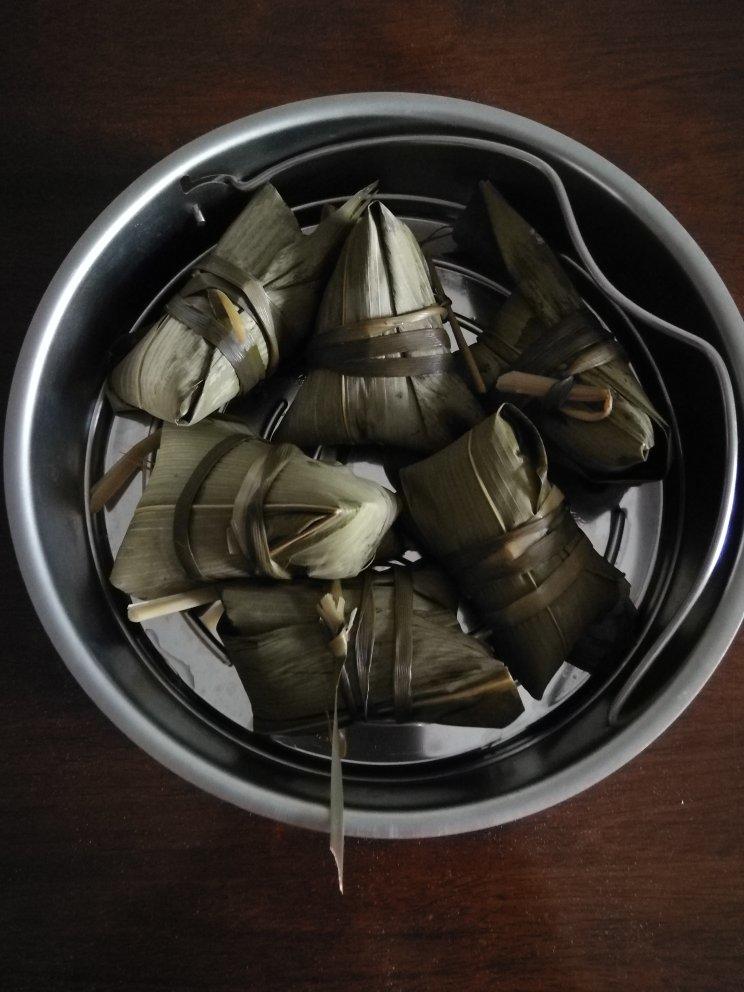 详细步骤包粽子（四角粽）