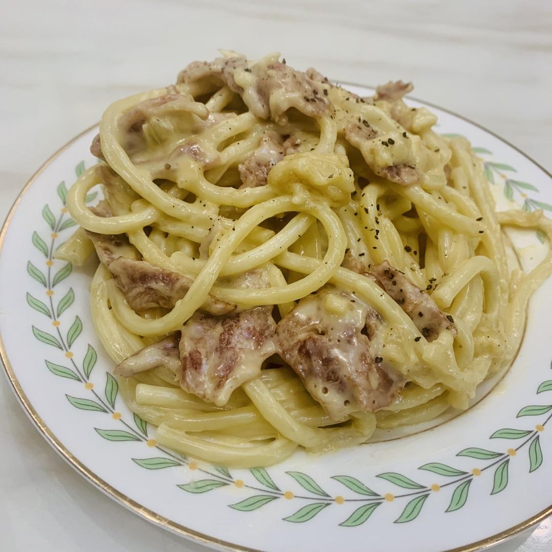 奶油蘑菇培根意面