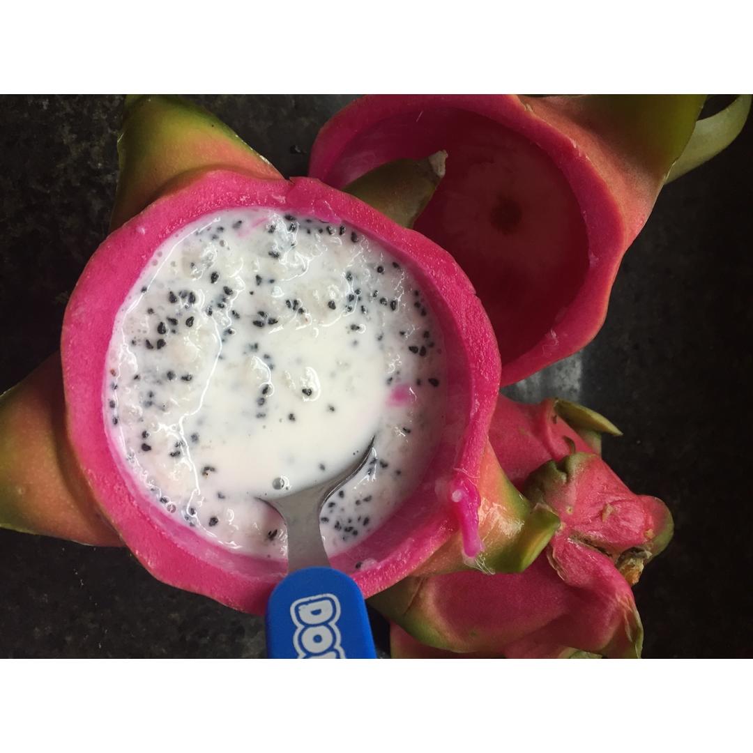 火龙果奶昔