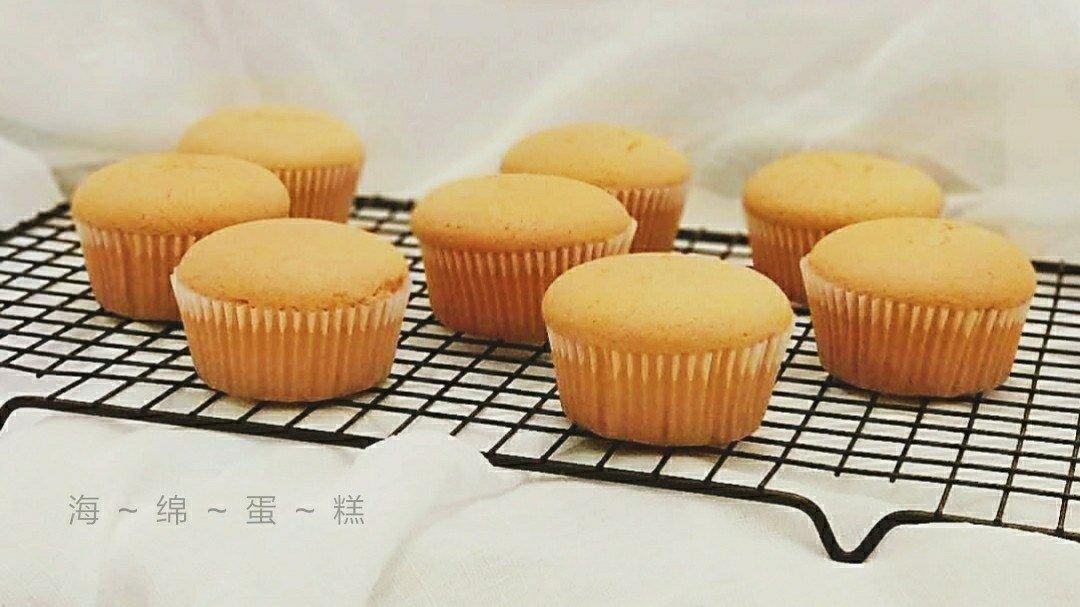海绵纸杯蛋糕