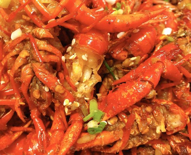 留肉不留头的爆香椒盐小龙虾的做法