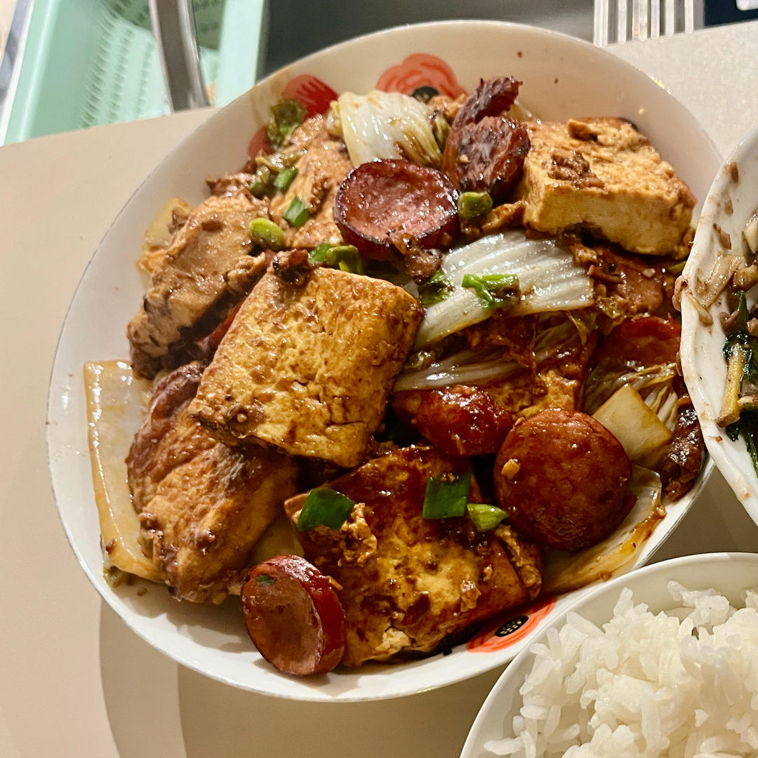 给肉都不换白菜豆腐煲