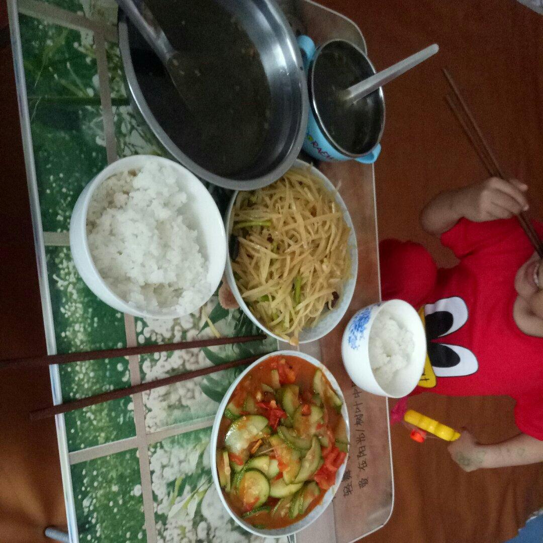 西红柿炒西葫芦