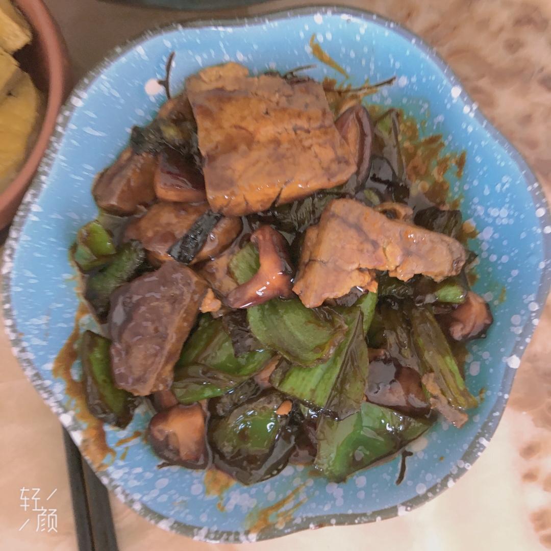 青椒炒豆腐