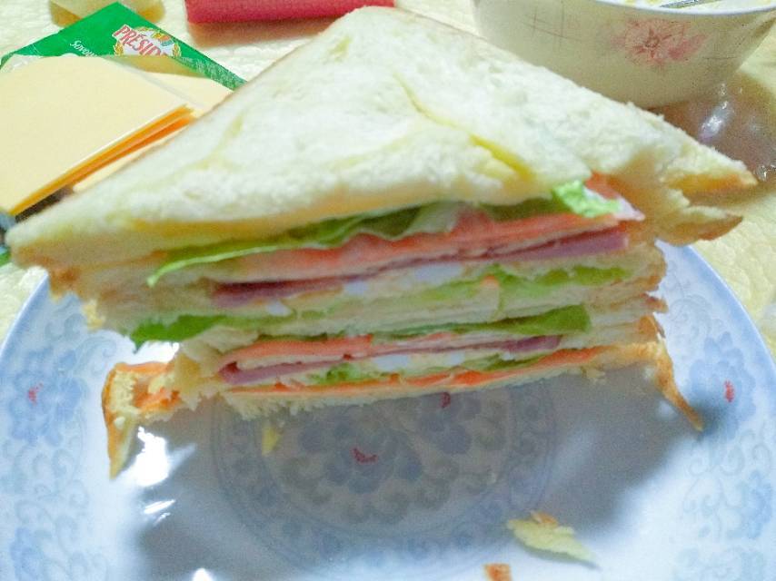 火腿芝士蛋三文治