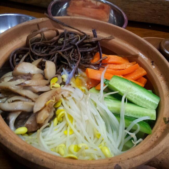 韩式“砂锅”拌饭的做法