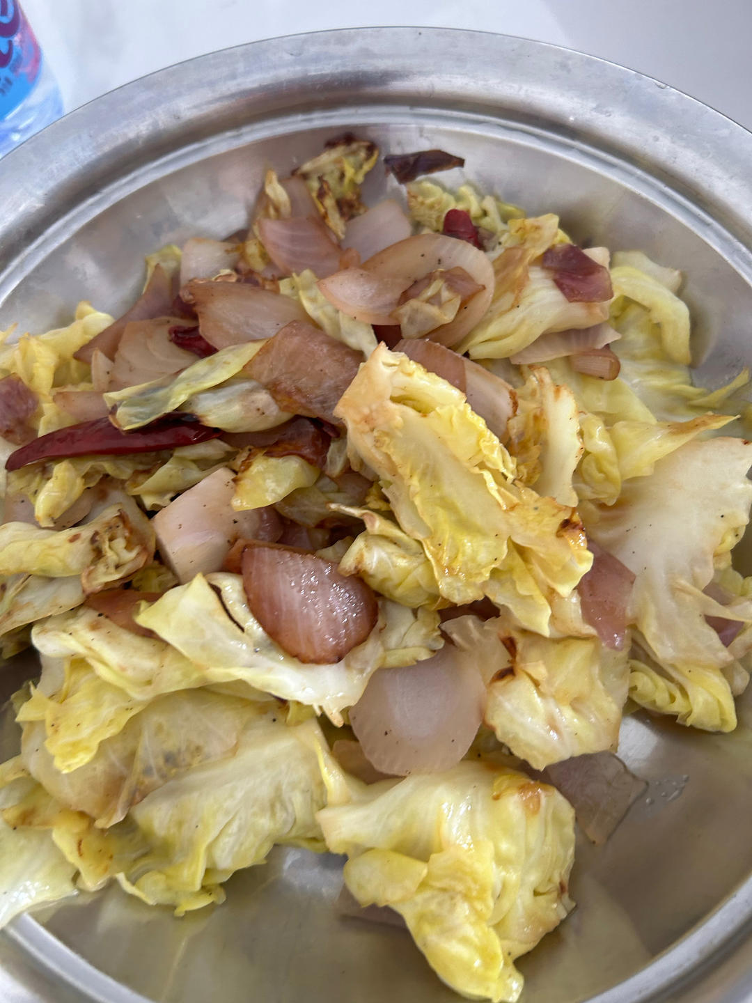 洋葱炒包菜