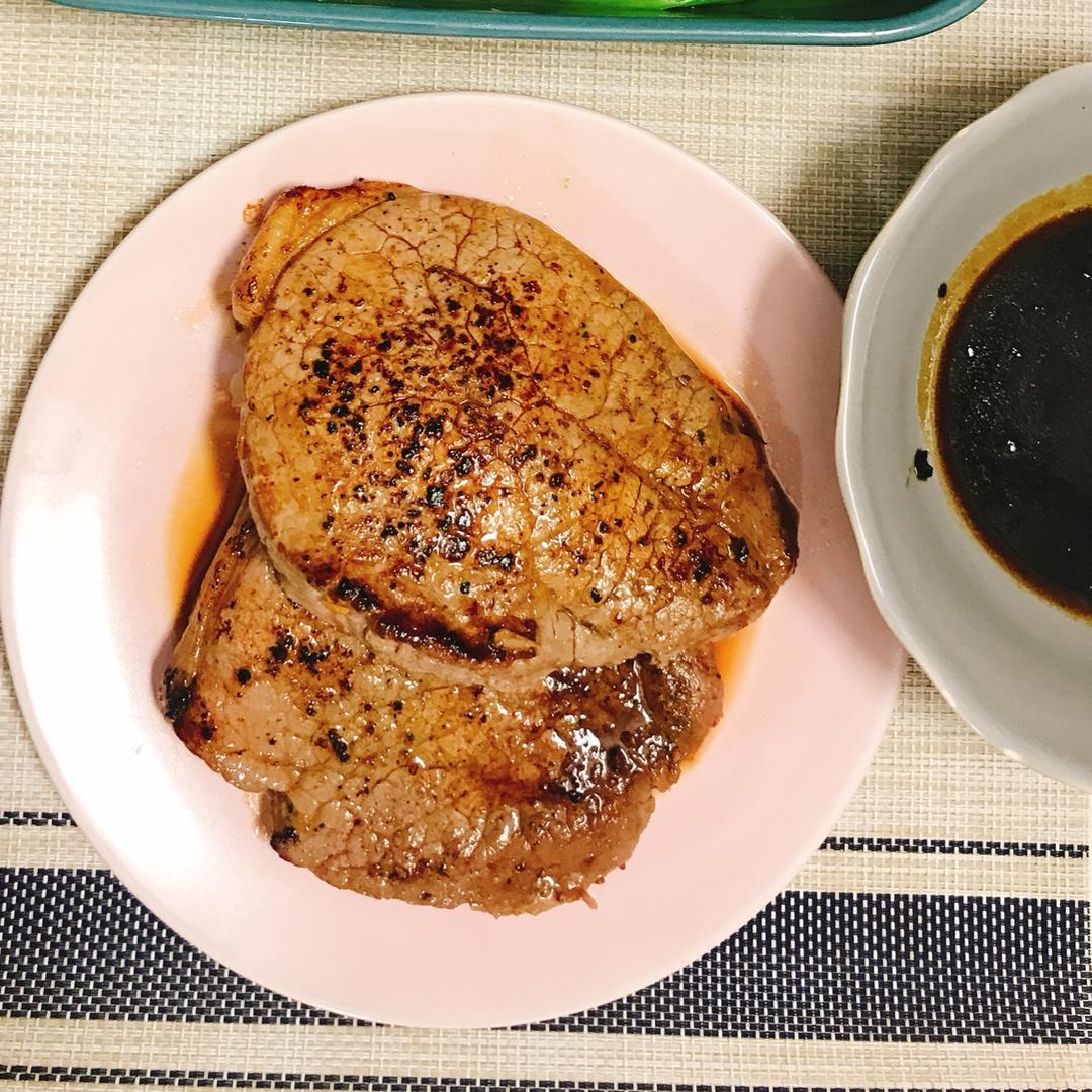 黑椒牛排