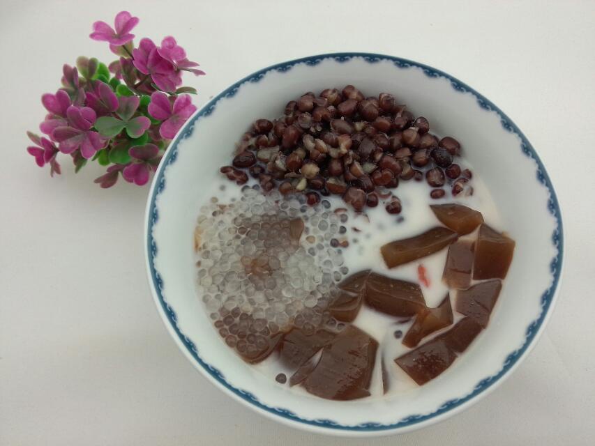 糖桂花蜜红豆凉粉