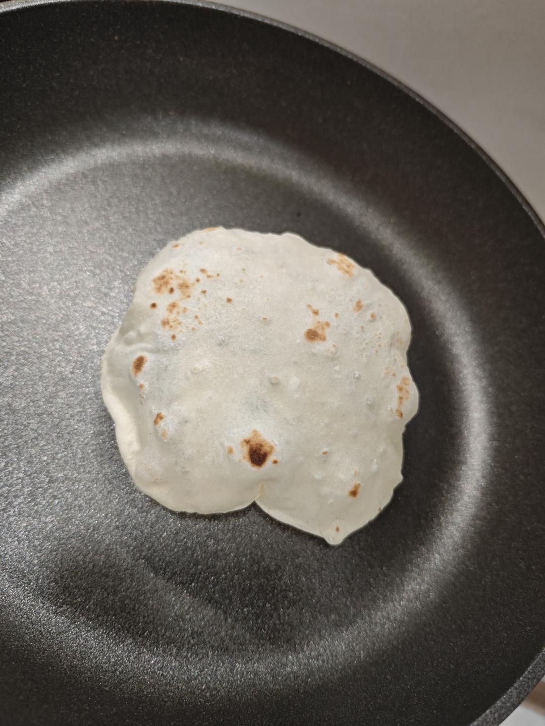淄博烧烤小饼，柔软又劲道。