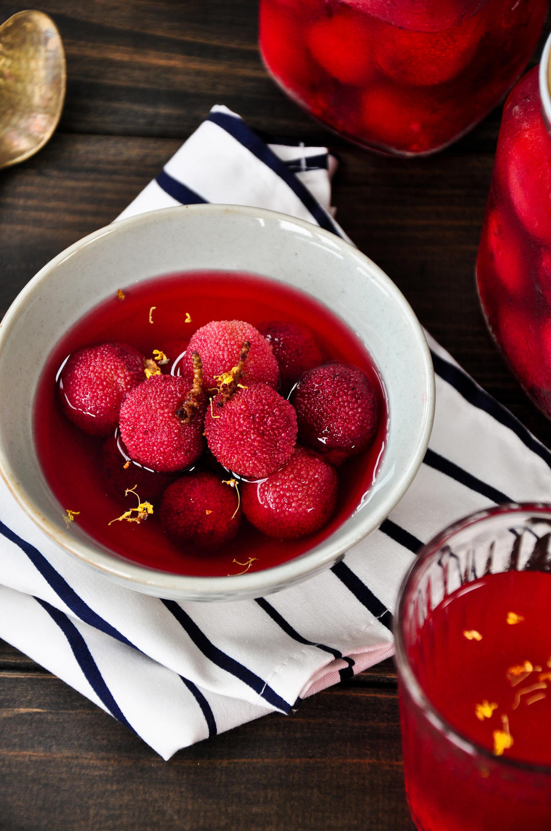 夏日冰饮——糖水杨梅的做法