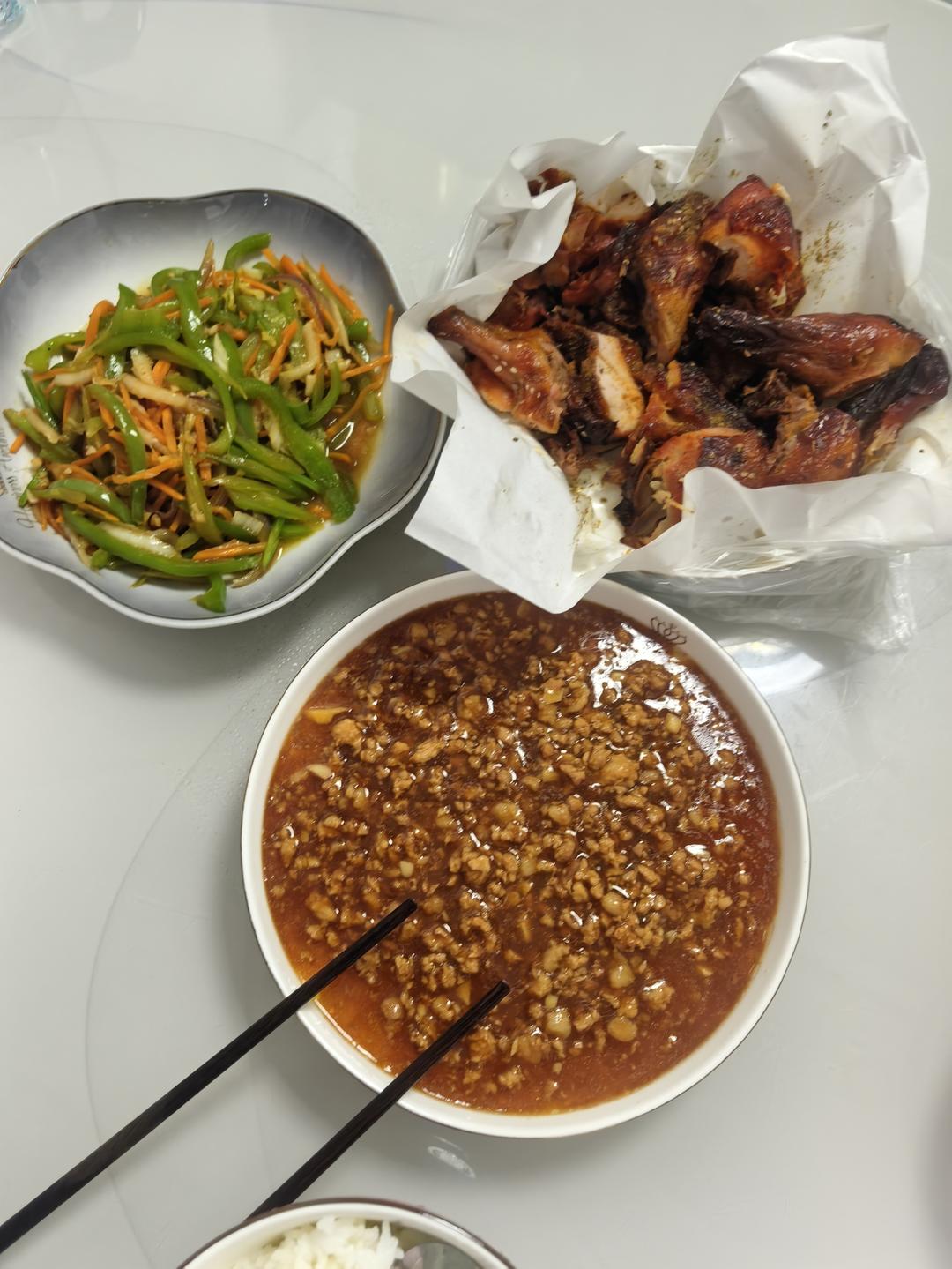 肉沫鸡蛋和杂菜